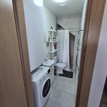 Vaivorykstes 7d Apartamentai Su Baseinu Vasaros Metu *
