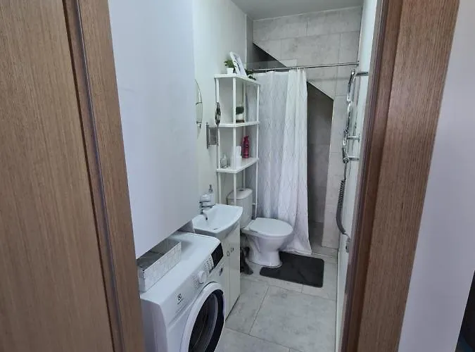 Vaivorykstes 7d Apartamentai Su Baseinu Vasaros Metu *