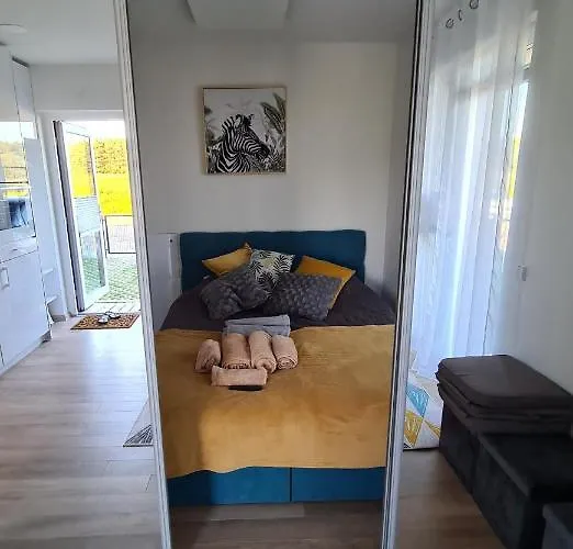 Vaivorykstes 7d Apartamentai Su Baseinu Vasaros Metu *