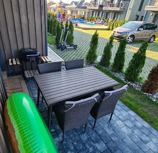 Vaivorykstes 7d Apartamentai Su Baseinu Vasaros Metu * Паланга