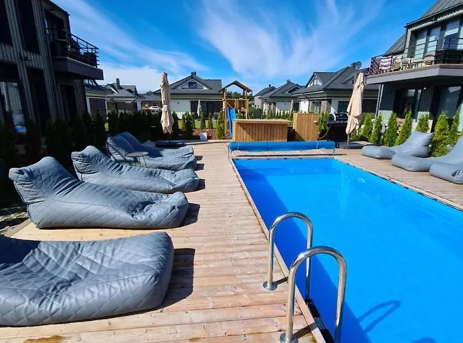 Апартаменти Vaivorykstes 7d Apartamentai Su Baseinu Vasaros Metu